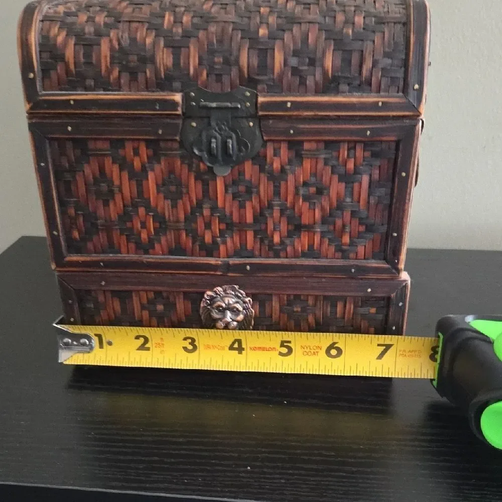 Woven Wooden Trinket Box with Lion Handle